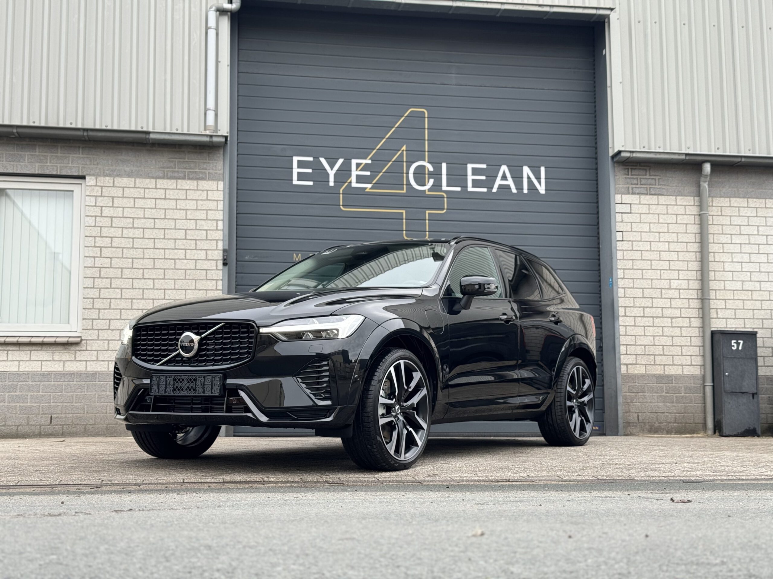 Ramen tinten – Privacy, bescherming en stijl bij Eye4Clean 8 Auto bij Eye4Clean voor professionele behandeling