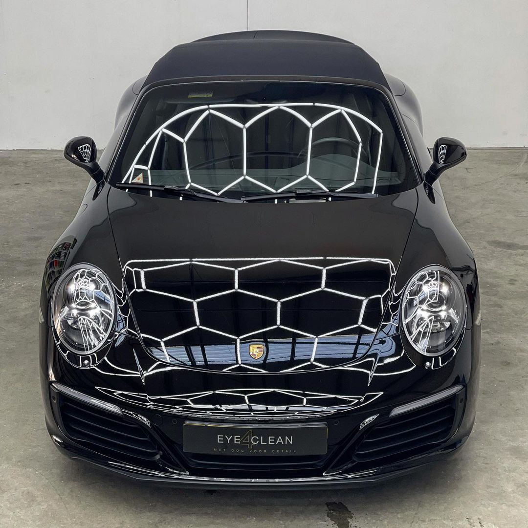 Steenslag herstel – schadevrij bij Eye4Clean 1 porsche van bovenkant - Hilvarenbeek - eye4clean
