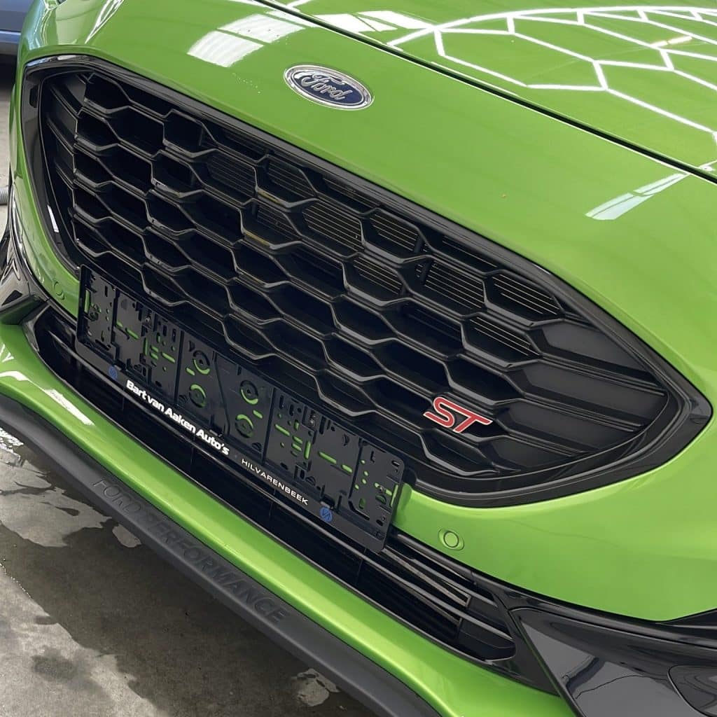 Professionele auto reiniging bij Eye4Clean voor een stralende auto